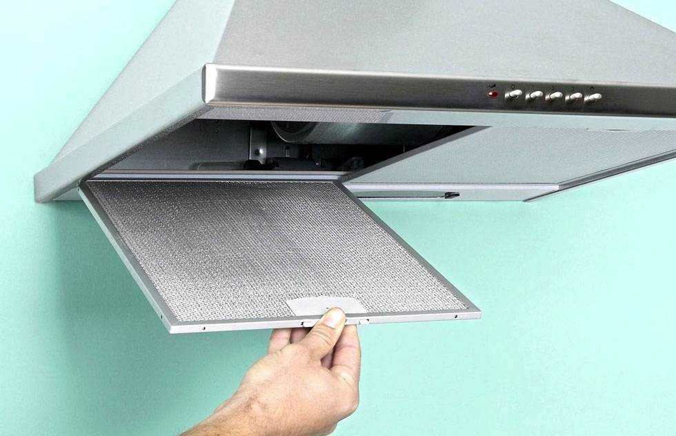 Особенности работы угольной вытяжки